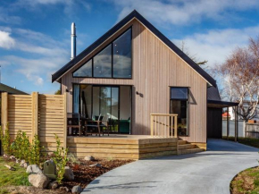 New Snowberry Chalet - Ohakune Holiday Home